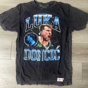 Mitchell & Ness Black Luka Dončić Graphic Tee size M